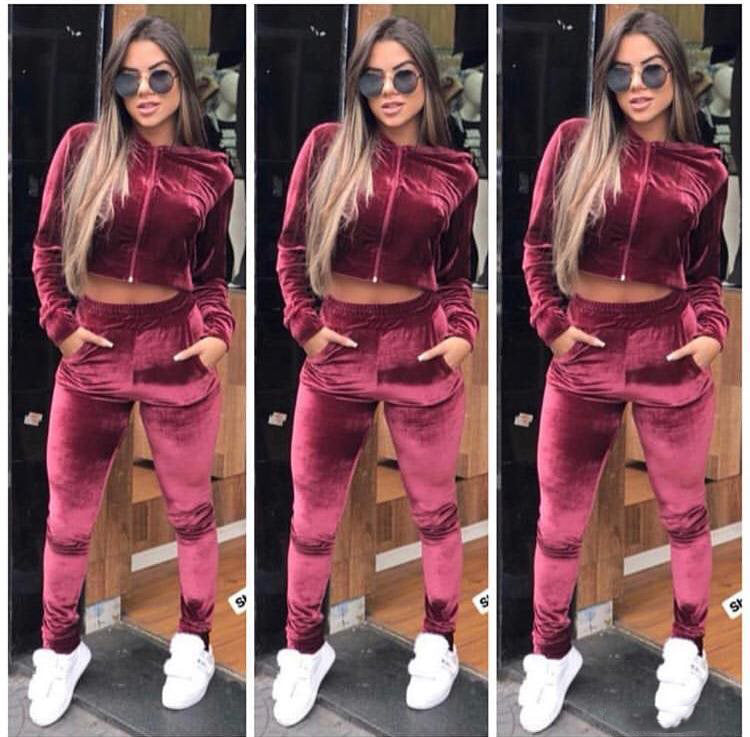 Woman Sportswear two-piece suit